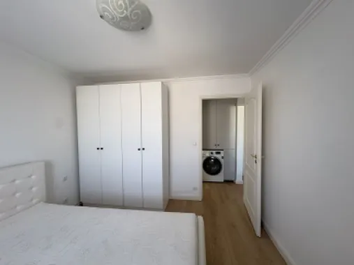 Vând apartament 2camere zona Carpați 1.