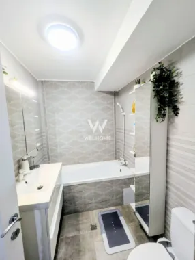 Apartament 3 camere, mansardă + balcon, complet utilat