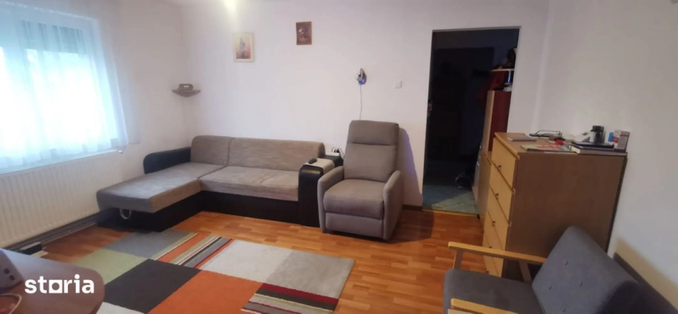 BRASADAS vinde ap 3 cam etaj 3/4 mobilat și utilat complet. - Agenția imobiliara BRASADAS vinde apartament de 3 camere, situat la etajul 3 al unui bloc cu 4 etaje, dotat cu interfon. Apartamentul este termoizolat cu polistiren de 10cm.Suprafață utilă: 46 mpCentrală termică proprieFerestre din lemn cu geamuri termopanJaluzele + plasă de țânțariUșă metalică la intrareProprietatea dispune de:mobilier completmașină de spălatmașină de spălat vasefrigiderplită și cuptorTVinternet și cablu TVLocație: Apartamentul este amplasat într-o zonă foarte bună, chiar lângă Piața Someș. Ideal atât pentru locuit, cât și pentru investiție.Se vinde complet mobilat dar în caz de nevoie se poate si goli si negocia prețul.
Www.brasadas.com.