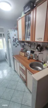 BRASADAS vinde ap 3 cam etaj 3/4 mobilat și utilat complet.