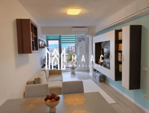 Logo MAAC IMOBILIARE logo
