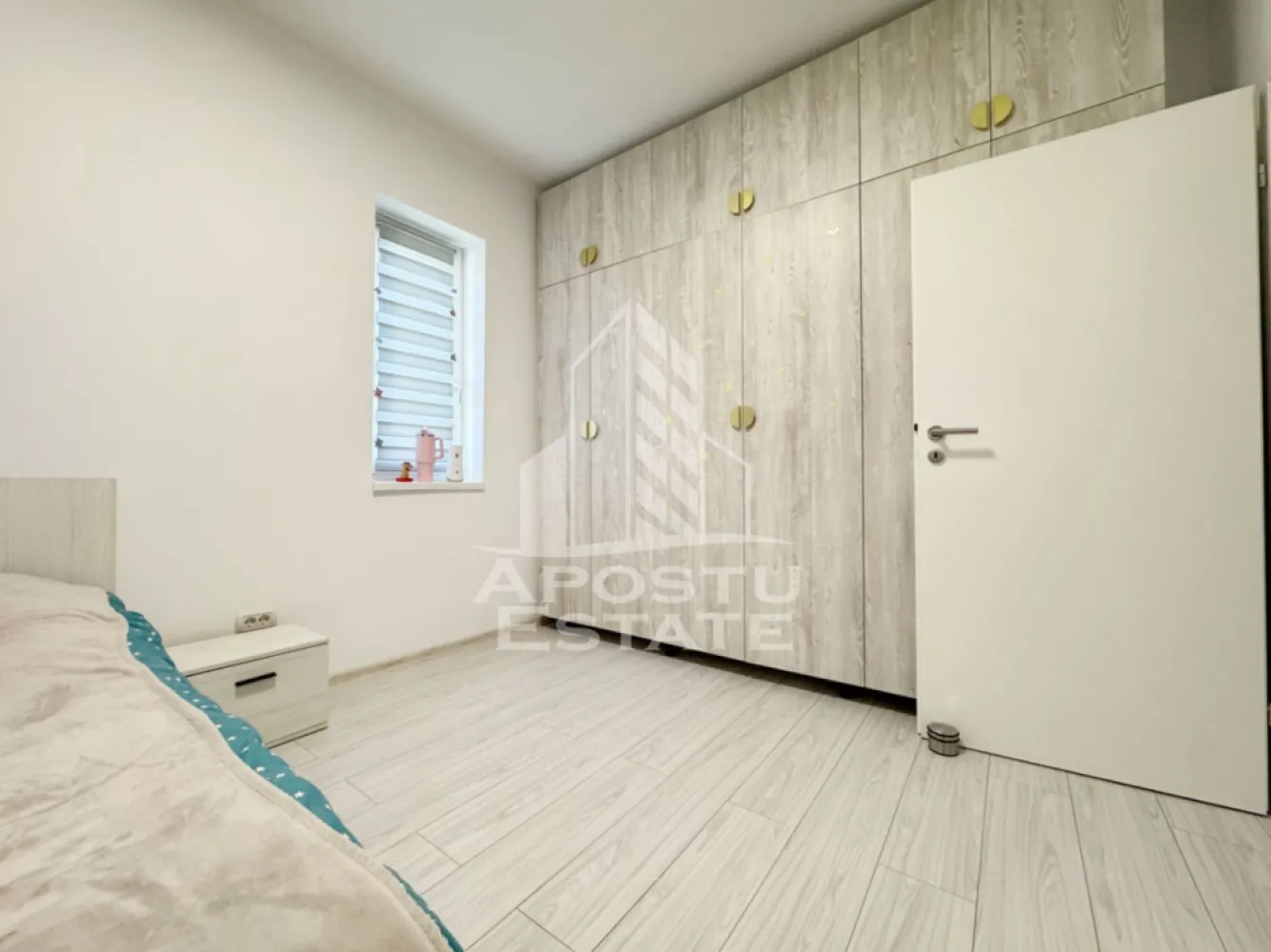 Apartament 2 camere de vanzare, 48mp utili + balcon, etaj 2/3 -Giroc