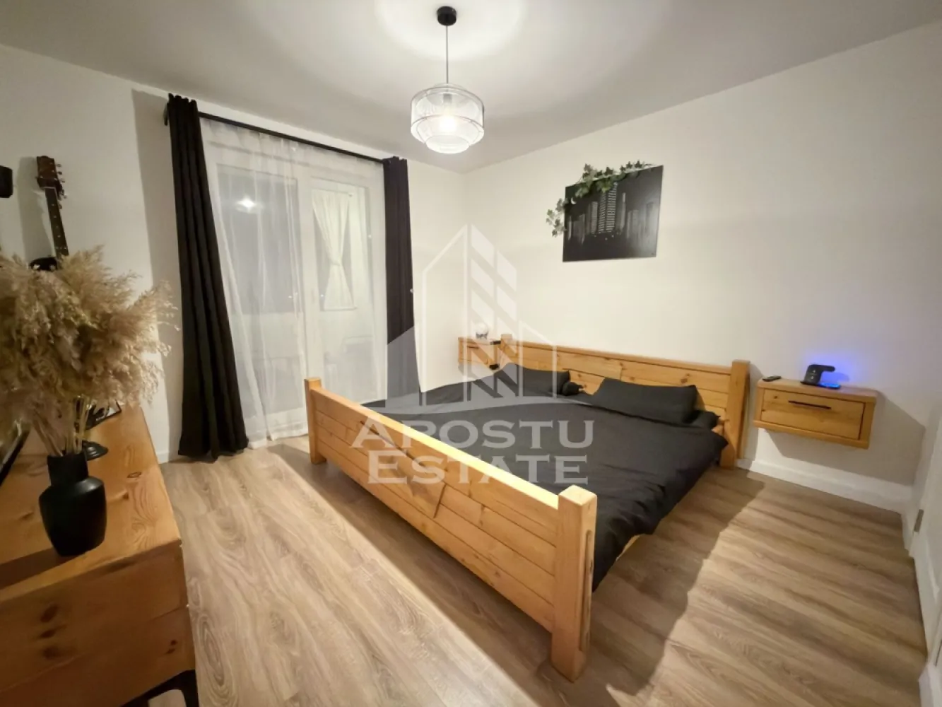 Apartament cu 3 camere mobilat si utilat, dressing si debara in Giroc.