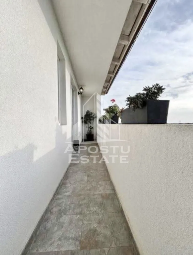 Apartament cu 3 camere mobilat si utilat, dressing si debara in Giroc.