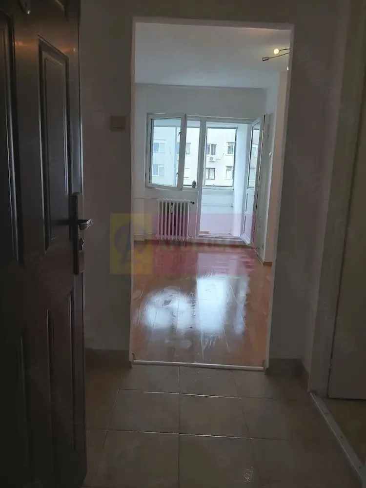 Garsoniera zona Dristor