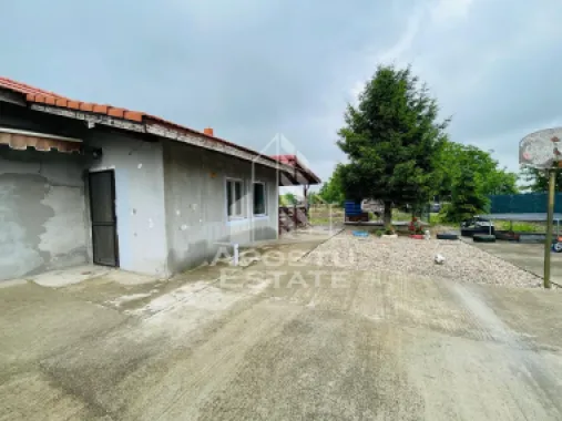 Casa primitoare de vanzare in Iratosu /120mp+teren 1400mp