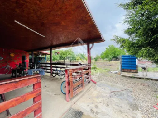 Casa primitoare de vanzare in Iratosu /120mp+teren 1400mp