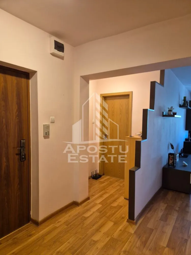 Apartament cu 2 camere , de inchiriat , Zona Complex , Timisoara