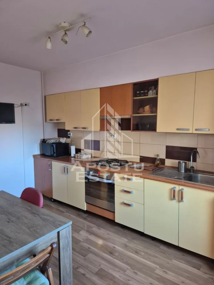 Apartament cu 2 camere , de inchiriat , Zona Complex , Timisoara