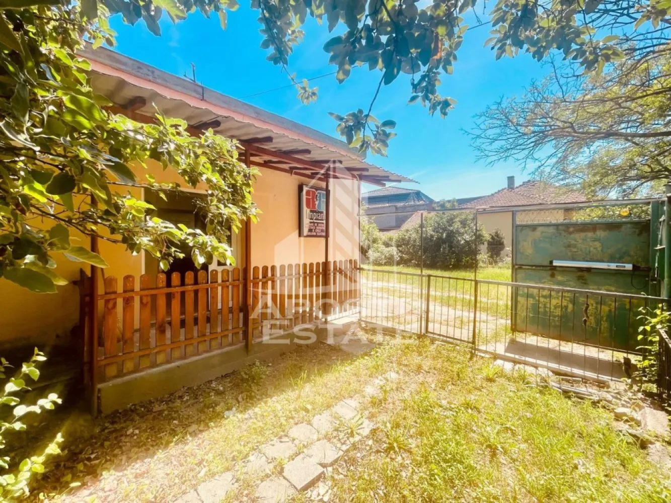 Casa de vanzare- zona Alfa, Penny