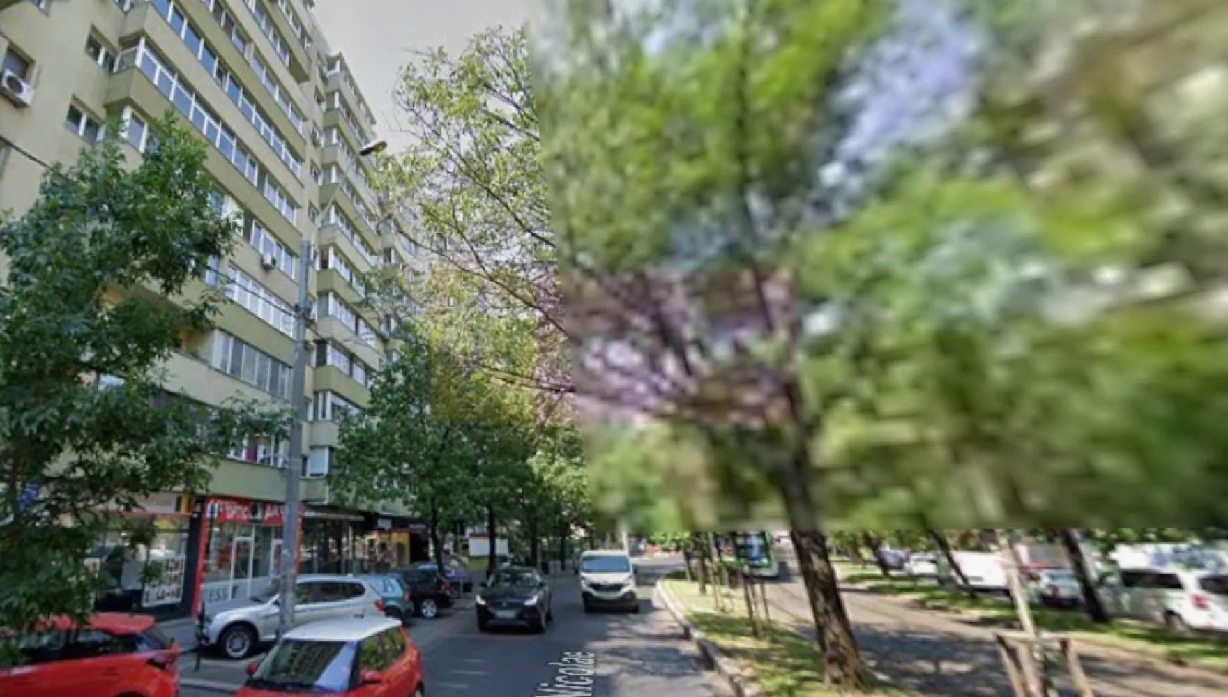 Spatiu comercial la inchiriere pe Titulescu - Va oferim spre vanzare un spatiu comercial la parter de bloc, cu front stradal mare de 15ml, cu o suprafata de 133mp., blocul din 1980. Are acces suplimentar pe partea din spate a blocului. 
Spatiul reprezinta o buna invetitie datorita faptului ca este inchiriat.
Spatiul dispune de Centrala Proprie pe gaz.
Pentru detalii suplimentare si vizionari contactati agentul Dona Camelia