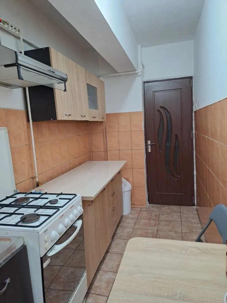 De inchiriat apartament 2 camere Ultracentral, et. 1, 1800 lei