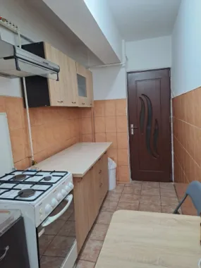 De inchiriat apartament 2 camere Ultracentral, et. 1, 1800 lei