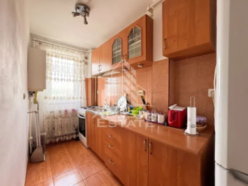 Apartament 3 camere, centrala proprie, mobilat, Micro 6, Hunedoara