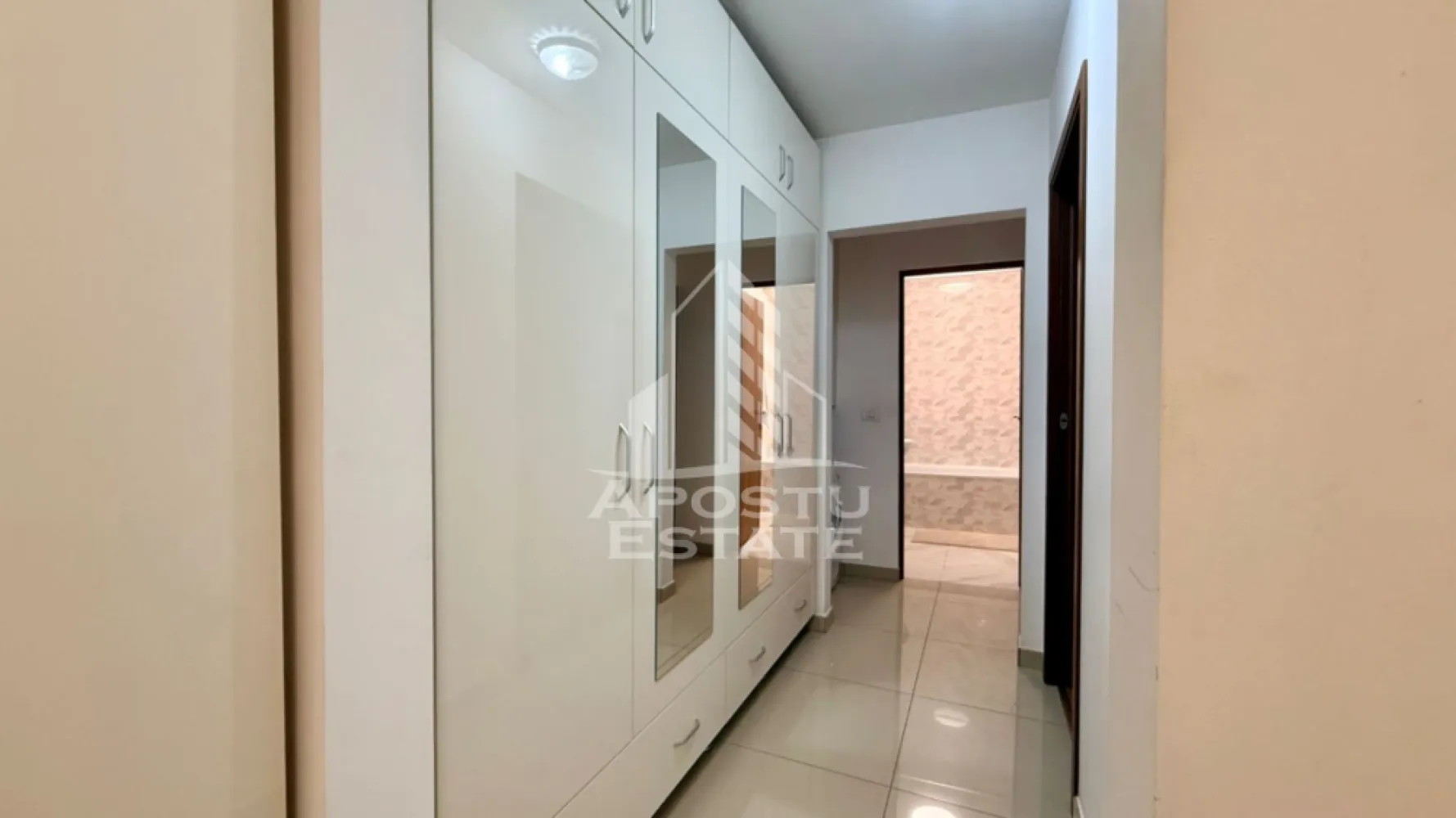 Apartament cu 3 camere de vanzare, Zona Lipovei, Timisoara