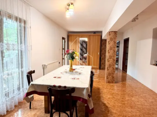Casa renovata de vanzare pe parter Beregsau Mare