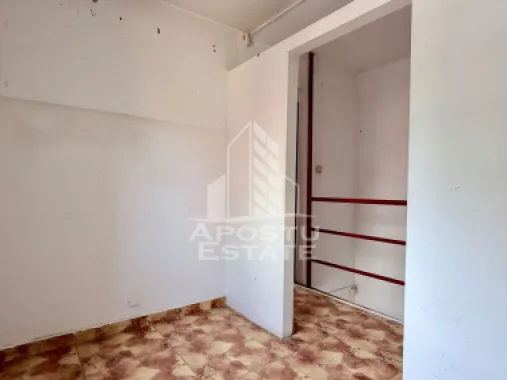 Casa de vanzare P+1E bulevardul Dambovita