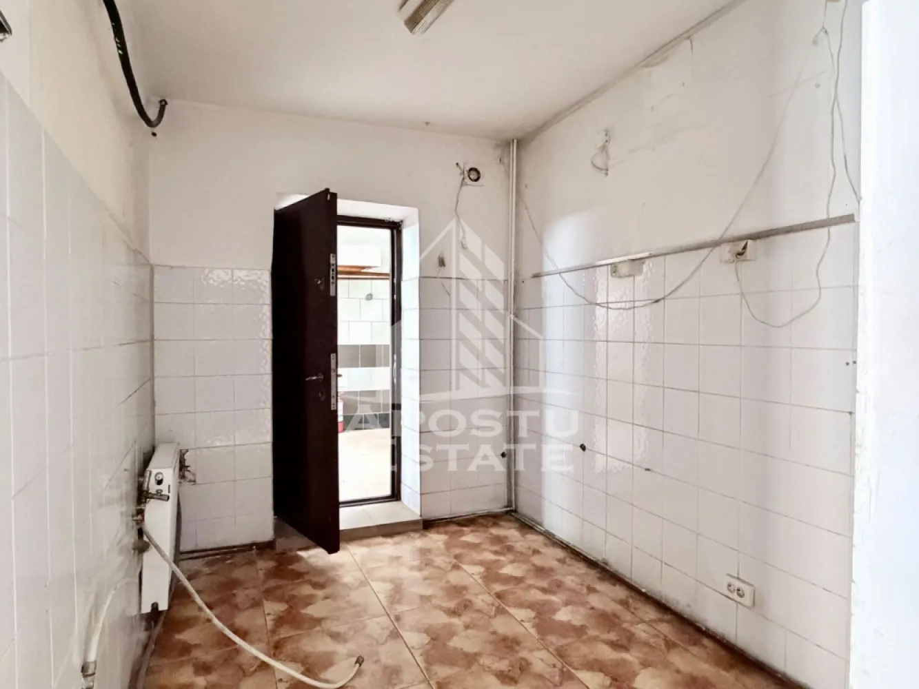 Casa de vanzare P+1E bulevardul Dambovita
