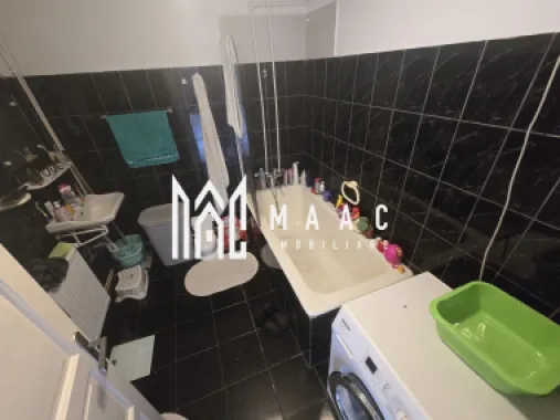 Apartament 3 camere curte privata zona Centrala