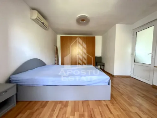 Apartament cu 3 camere de vanzare, zona Girocului, Timisoara