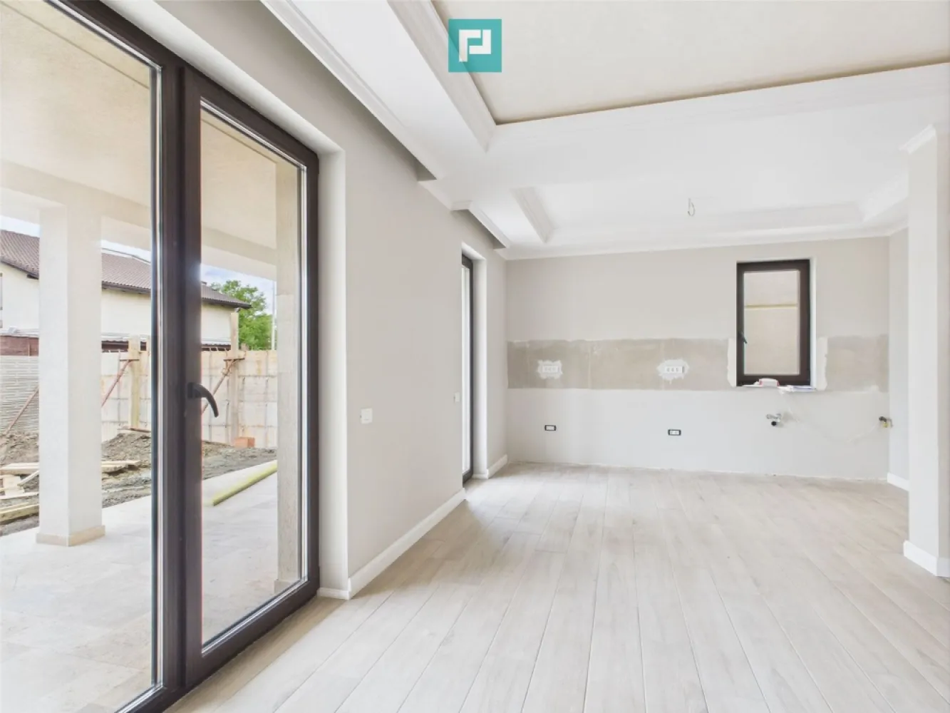 Duplex 5 camere în cartier Europa Mosnița Nouă - Oferim spre vânzare un duplex deosebit, situat în cartierul Europa, perfect pentru familii sau persoane care caută un cămin modern, spațios și confortabil.

Caracteristici principale:
• Compartimentare excelentă:
• Parter: living generos open-space cu bucătăria, birou, hol, baie complet utilată (inclusiv bideu).
• Etaj: 3 dormitoare, dintre care unul cu baie matrimonială si dressing , plus inca o baie care deserveste
celelalte dormitoare.

• Dotări moderne:
• Încălzire în pardoseală pentru un confort optim.
• Instalație pentru climatizare și camere video.
• Acoperiș din țiglă Bramac, durabil și estetic.
• Spații exterioare:
• Terasă de 16 m² pentru relaxare.
• Curte de 258 m², ideală pentru amenajări și activități în aer liber.
• Conexiuni și facilități:
• Toate utilitățile disponibile: apă, gaz, curent, canalizare.
• Amplasare excelentă, la doar 100 m de Lidl și alte puncte de interes.
• Construcție de calitate:
• Instalație electrică și termică de la Gewiss, garantând siguranța și eficiența energetică.
-Curte nivelata cu pamant de umplutura si tevi pentru irigat,

 Preț 220 000 € – Locuința complet finisată, cu băile mobilate și utilate cu materiale Premium.

Pentru cine este potrivită această proprietate?

Ideală pentru familii numeroase, persoane care lucrează de acasă sau oricine caută un cămin modern, spațios și într-o locație liniștită, dar accesibilă.

Contactează-ne acum pentru mai multe detalii și pentru a programa o vizionare!

Daniela Ianc- consultant imobiliar PropertyLab - 0722375289

e-mail: daniela.ianc@propertylab.ro

CP2333496
