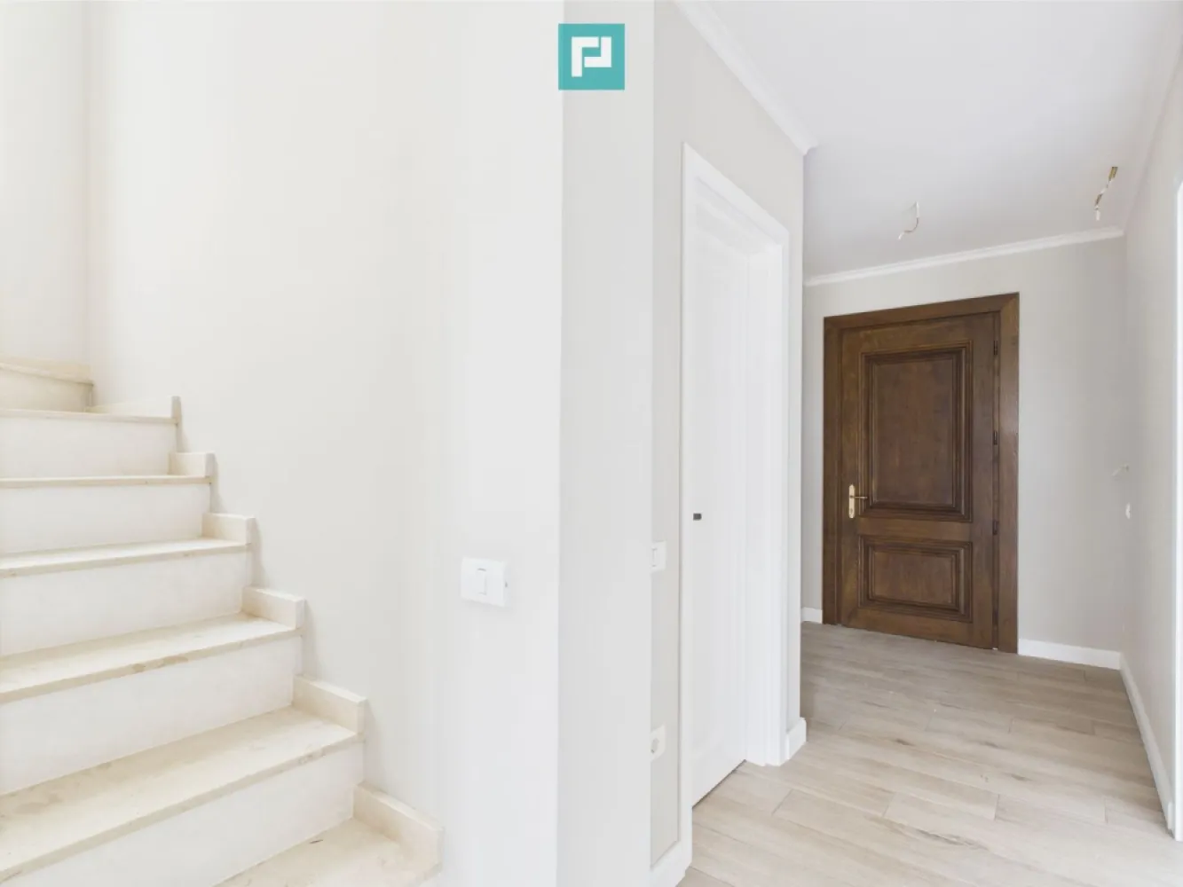Duplex 5 camere în cartier Europa Mosnița Nouă