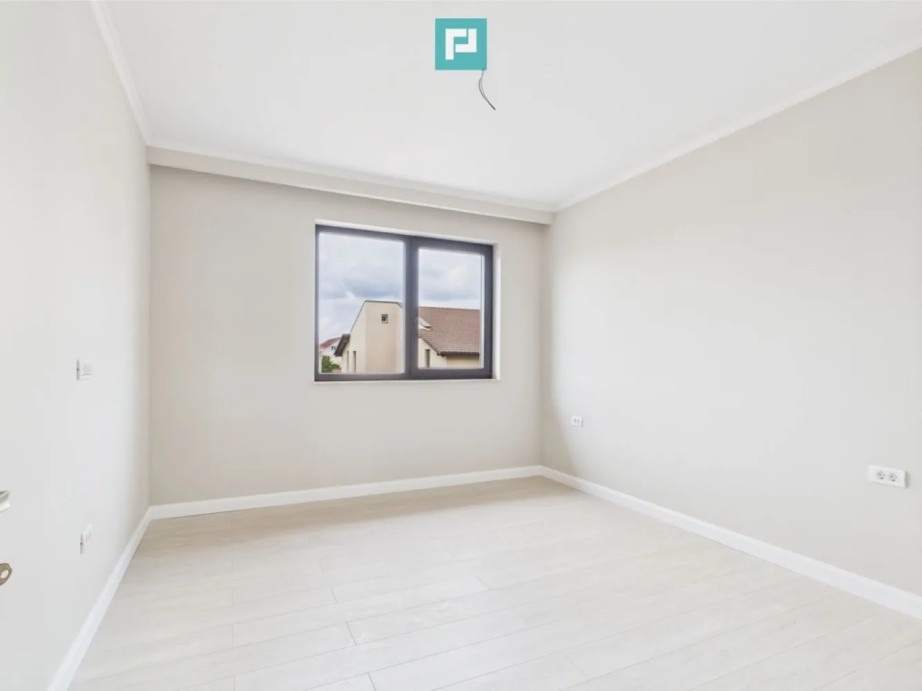 Duplex 5 camere în cartier Europa Mosnița Nouă