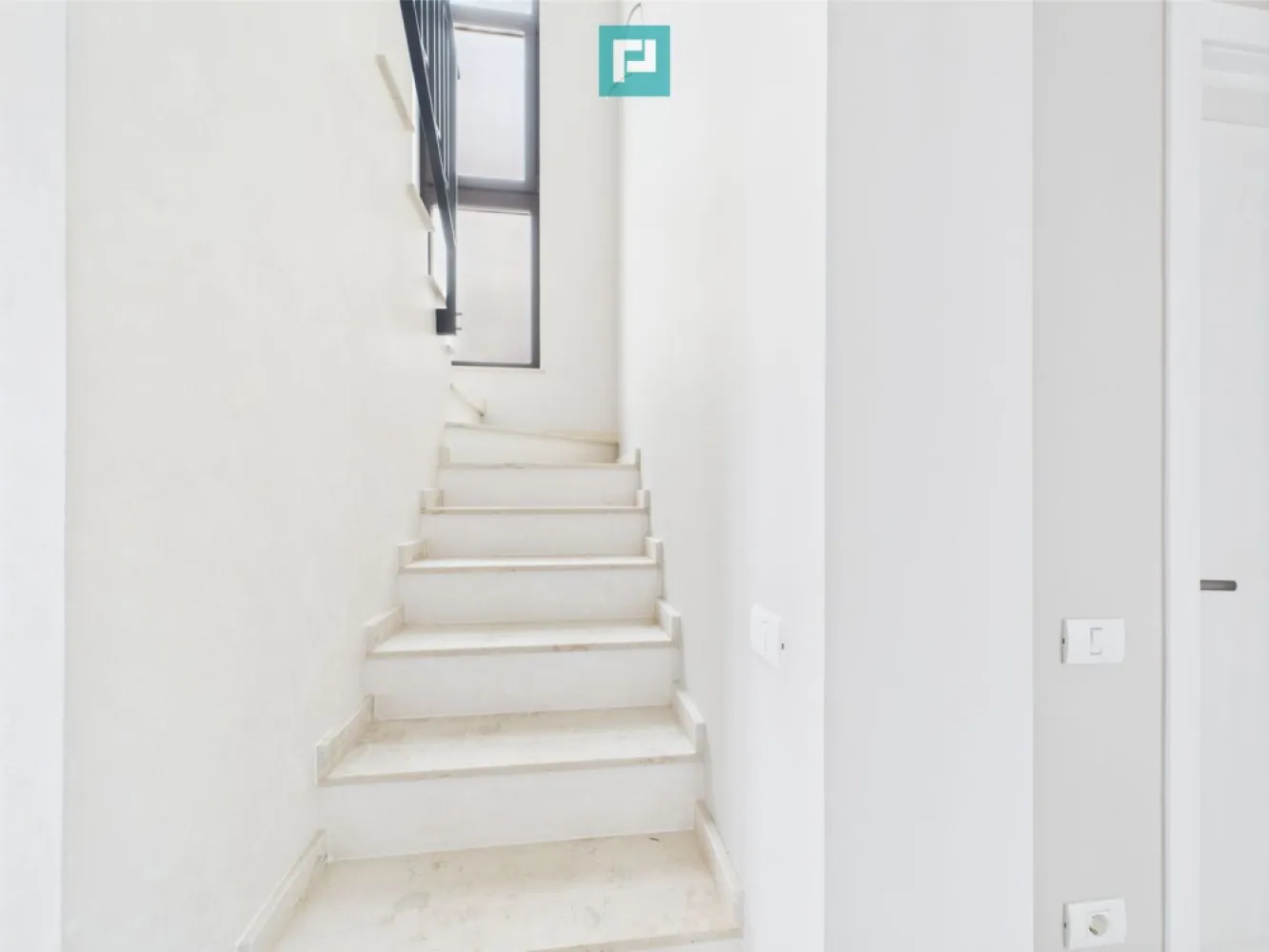 Duplex 5 camere în cartier Europa Mosnița Nouă