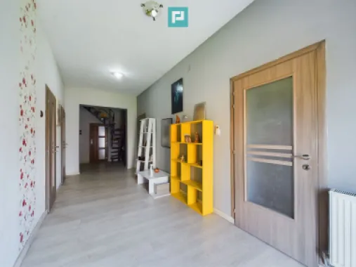 Proprietate multifuncțională într-o locație Centrală