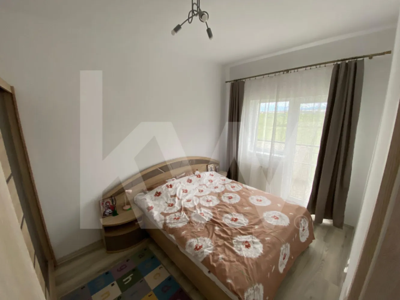 Apartament 2 camere de inchiriat 44 mpu parcare balcon zona Magnolia