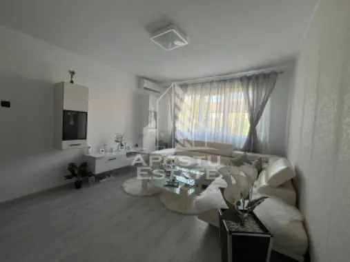 Apartament cu 3 camere, semidecomandat, renovat, Spitalul Judetean