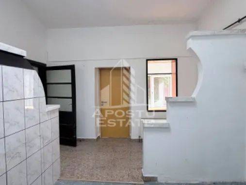 Casa individuala de vanzare pe parter Fratelia-Girocului