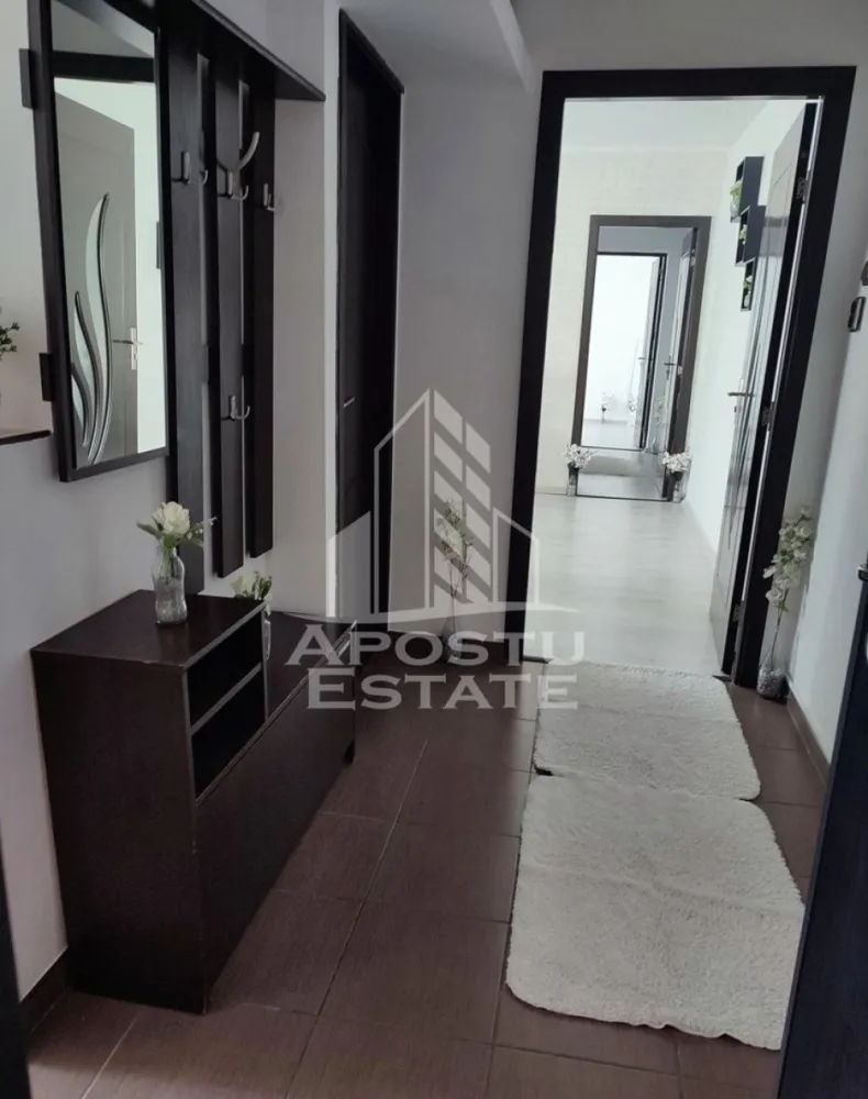 Apartament cu 3 camere, semidecomandat, renovat, Spitalul Judetean