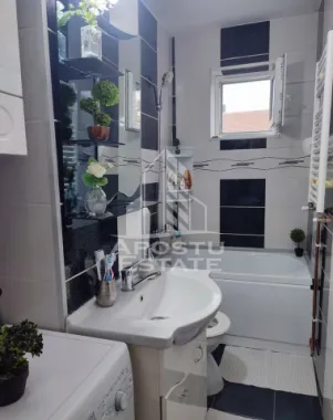 Apartament cu 3 camere, semidecomandat, renovat, Spitalul Judetean