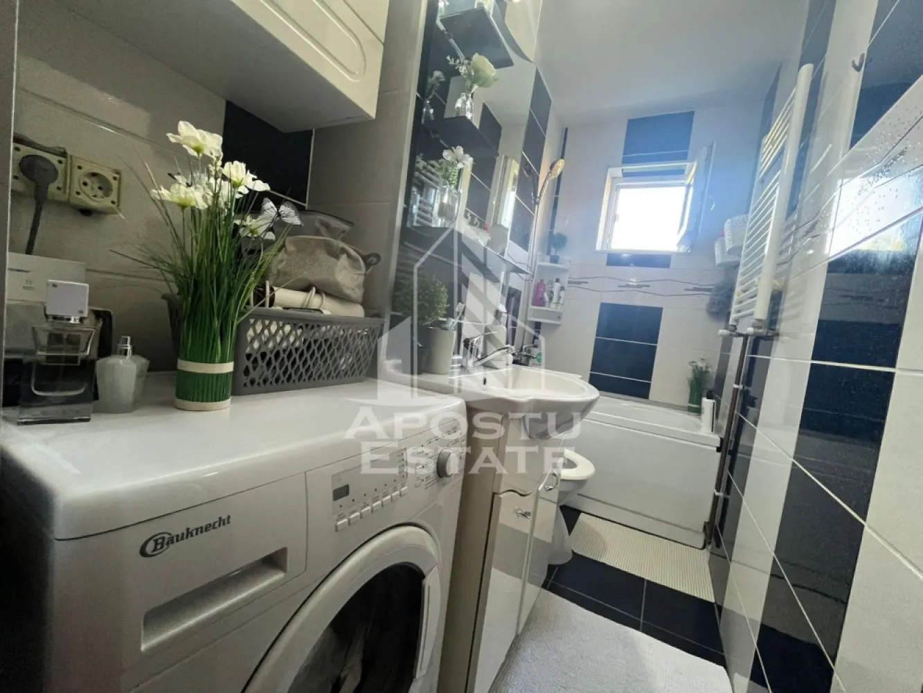 Apartament cu 3 camere, semidecomandat, renovat, Spitalul Judetean