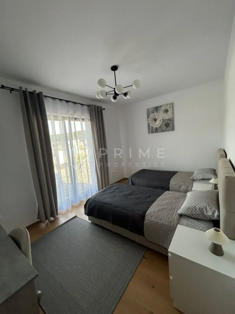 Casă modernă de închiriat – Eleganță și confort în Livezeni