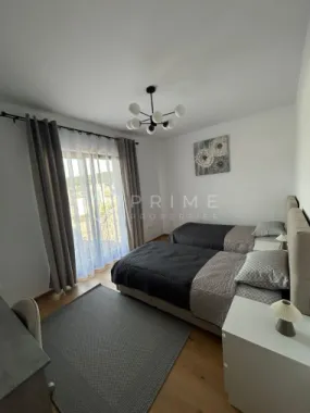 Casă modernă de închiriat – Eleganță și confort în Livezeni