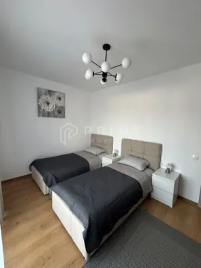 Casă modernă de închiriat – Eleganță și confort în Livezeni