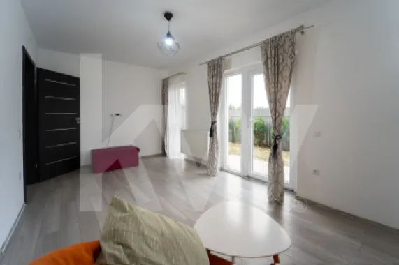 Apartament 3 camere cu curte proprie 104 mp