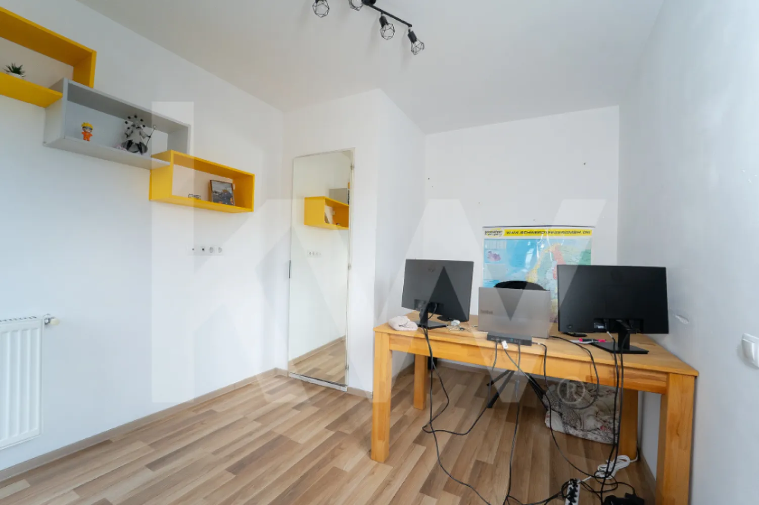 Apartament 3 camere cu curte proprie 104 mp