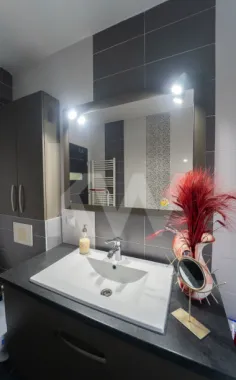 Apartament 3 camere cu curte proprie 104 mp