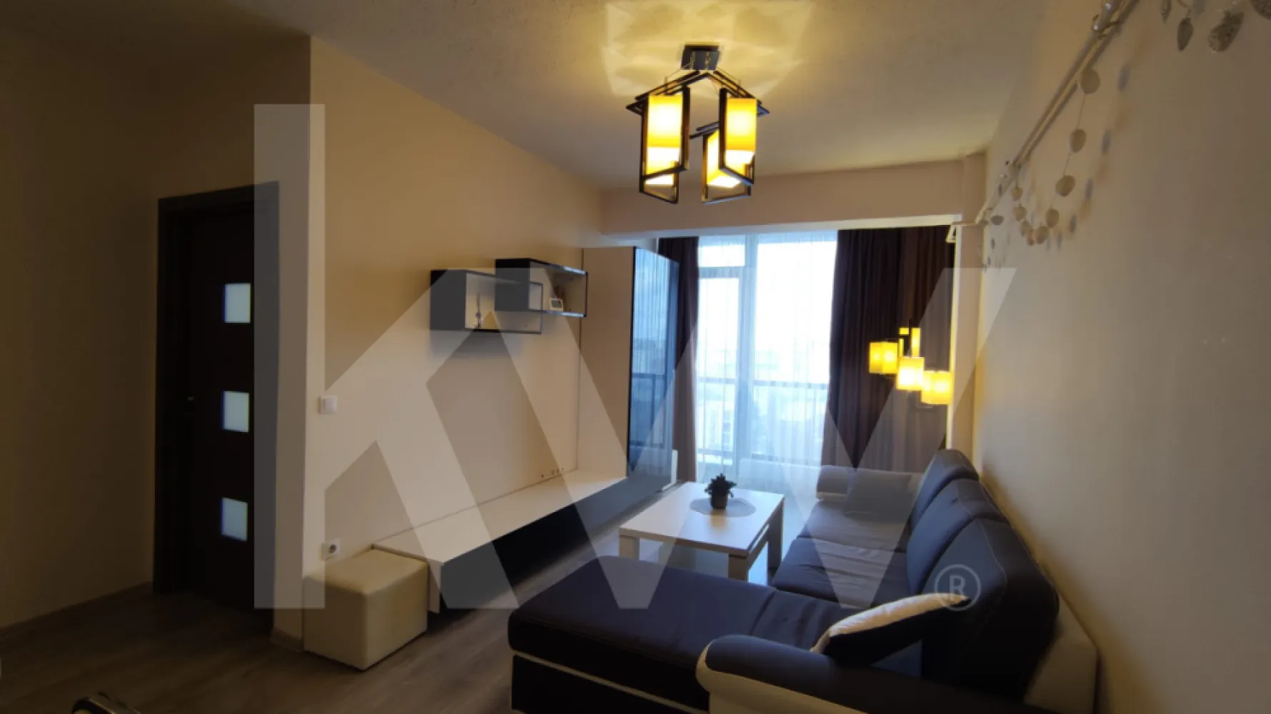 Apartament 2 camere de închiriat | Doamna Stanca, Șelimbăr, jud.Sibiu - Vă propunem spre închiriere un apartament modern, situat pe strada Doamna Stanca, Șelimbăr, jud. Sibiu.

Suprafață utilă: 42 mp
Compartimentare: living open-space cu bucătărie, dormitor, baie, balcon (acces din living și dormitor)
Complet mobilat și utilat, renovat în 2018
Etaj 10, cu priveliște panoramică
Bloc dotat cu lift
Loc de parcare inclus
Acces securizat în curtea privată a ansamblului, pe bază de card.

Nu se acceptă fumători și nici animale de companie!

Proprietatea oferă un spațiu modern, luminos și bine organizat, ideal pentru un cuplu sau o persoană care își dorește confort și siguranță.