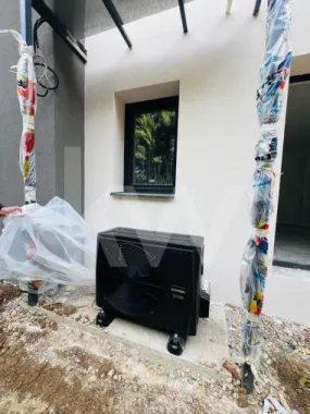 Apartament 3 camere, două băi, curte 50 mp -Natura la tine acasă! Cristian-SiBiU