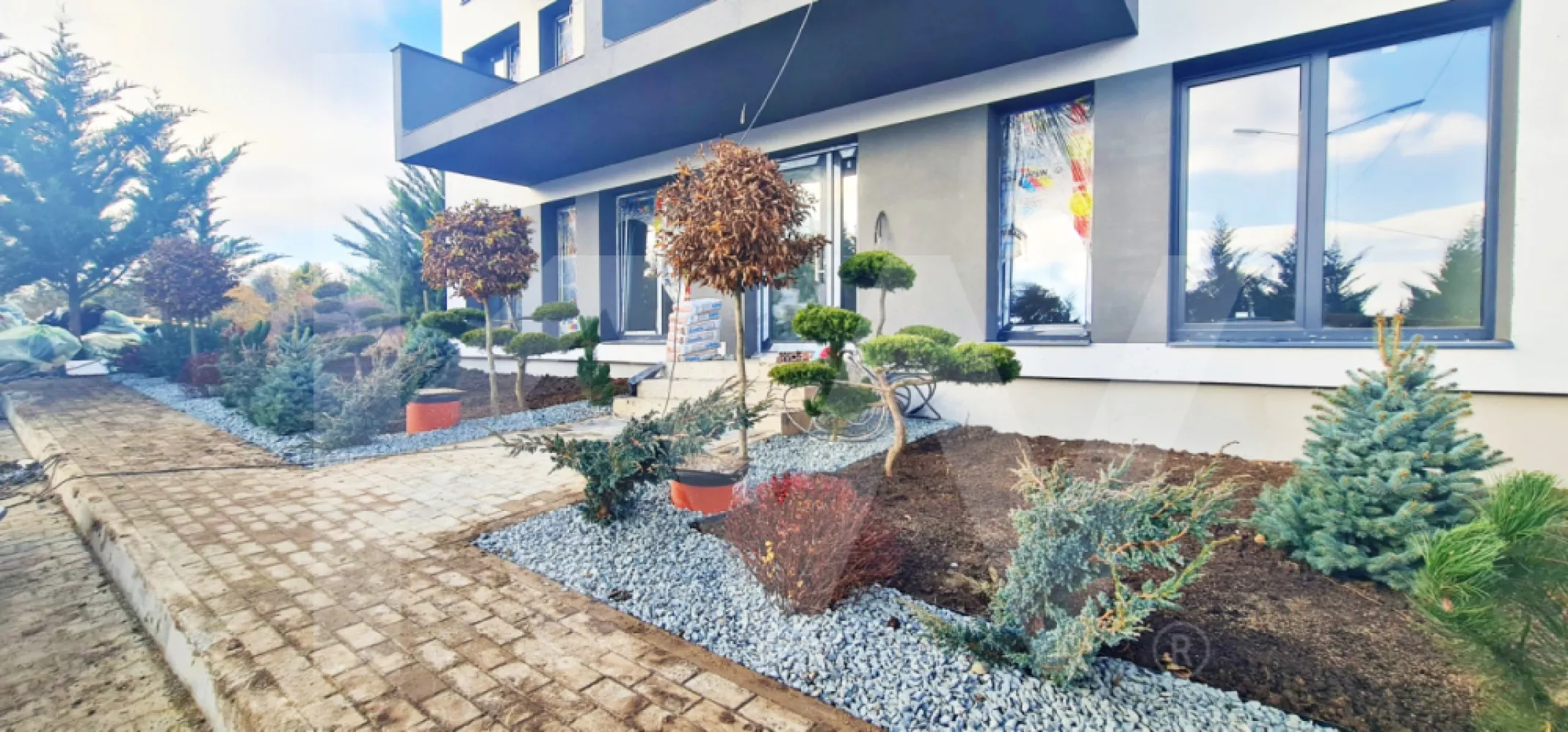 Apartament 3 camere, două băi, curte 50 mp -Natura la tine acasă! Cristian-SiBiU