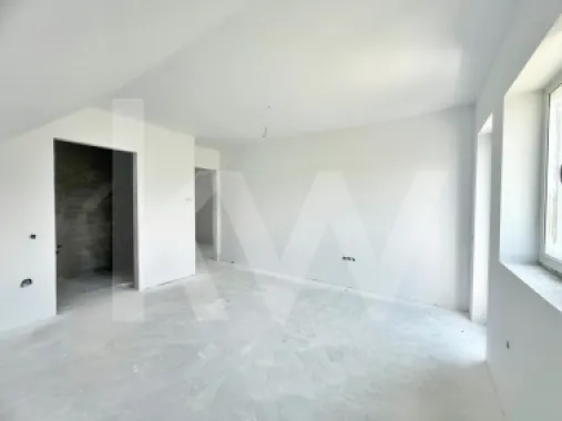 Casă de Vânzare în Cristian, Sibiu - 4 Camere, 2 Terase, Teren 486