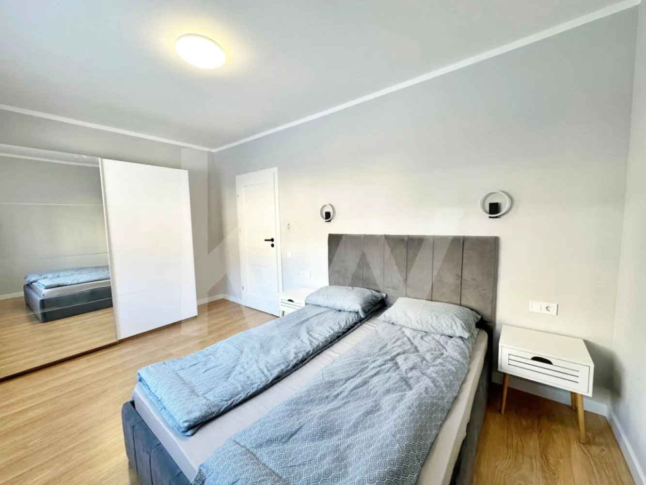 Apart. NOU mobilat și utilat cu 2 cam., balcon și parcare SB-Cristian