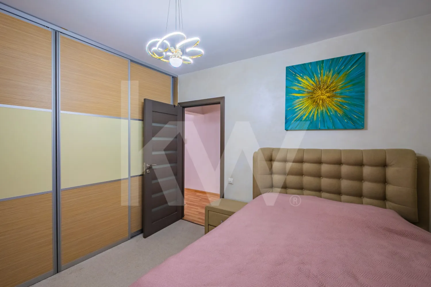 Apartament 3 camere - Etaj 1 - str. Lupeni - mobilat si utilat