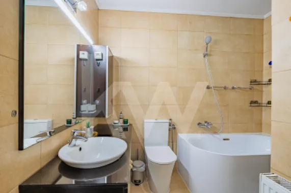 Apartament 3 camere - Etaj 1 - str. Lupeni - mobilat si utilat