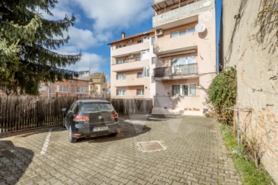 Apartament 3 camere - Etaj 1 - str. Lupeni - mobilat si utilat