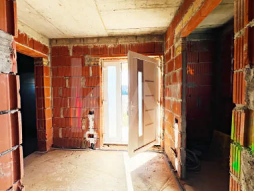Casa unifamilială mare 5 cam, garaj, curte. Întabulată. Fughiu Oradea